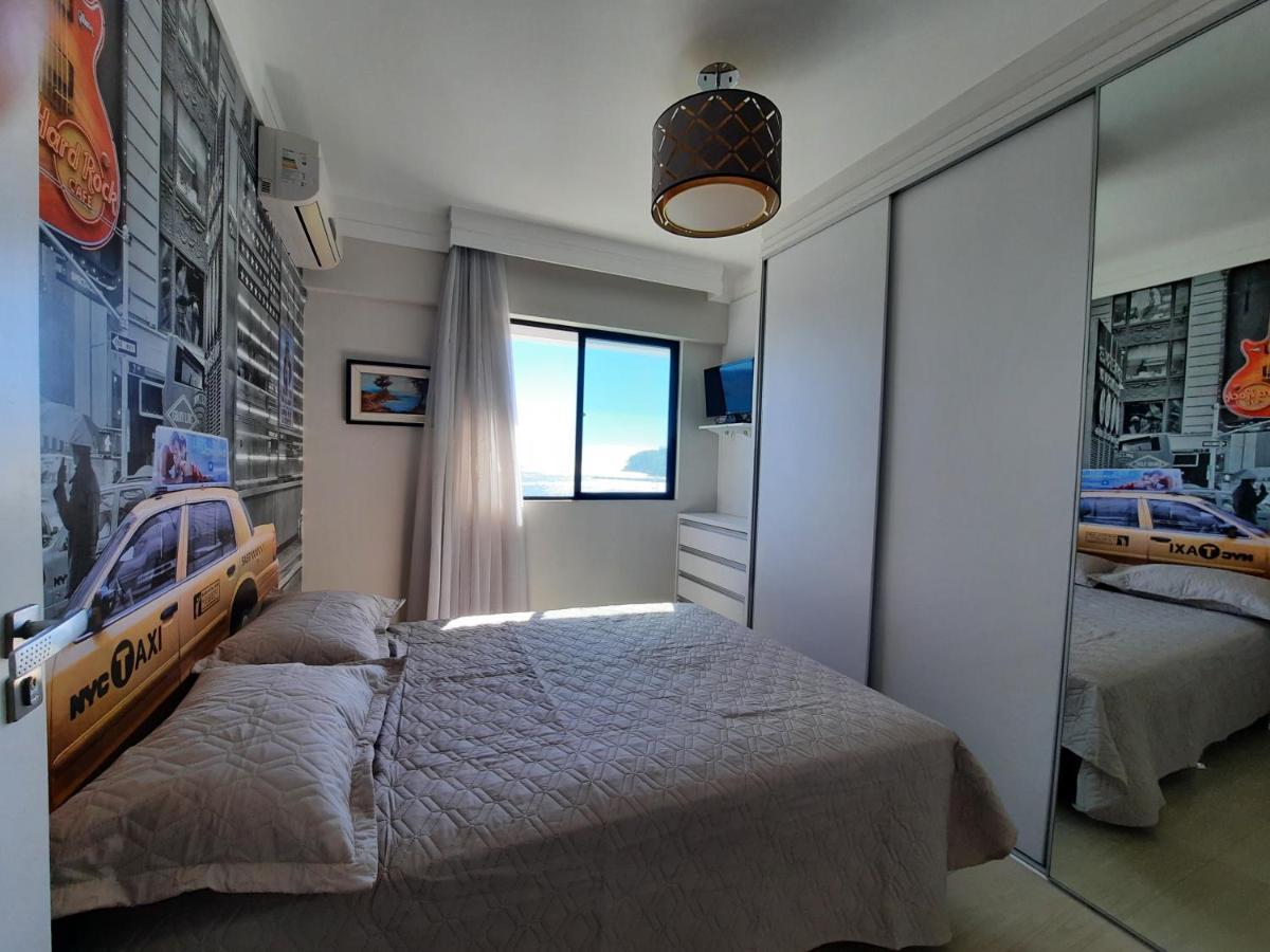 3 Suites Linda Vista Da Orla De Bc A 50M Da Praia - Somente Familiares Balneário Camboriú المظهر الخارجي الصورة