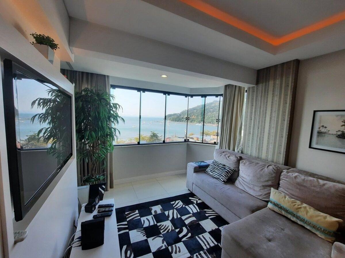 3 Suites Linda Vista Da Orla De Bc A 50M Da Praia - Somente Familiares Balneário Camboriú المظهر الخارجي الصورة