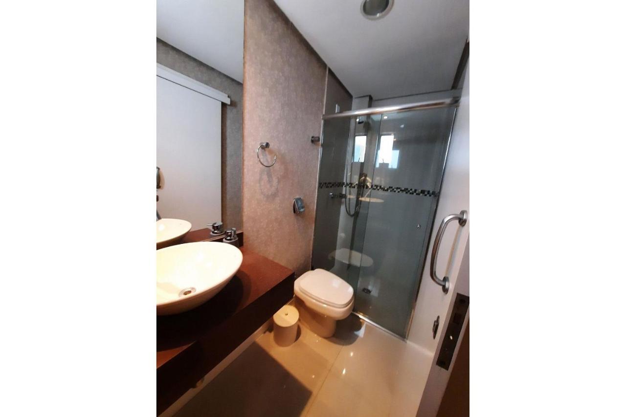 3 Suites Linda Vista Da Orla De Bc A 50M Da Praia - Somente Familiares Balneário Camboriú المظهر الخارجي الصورة
