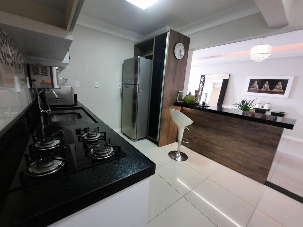 3 Suites Linda Vista Da Orla De Bc A 50M Da Praia - Somente Familiares Balneário Camboriú المظهر الخارجي الصورة