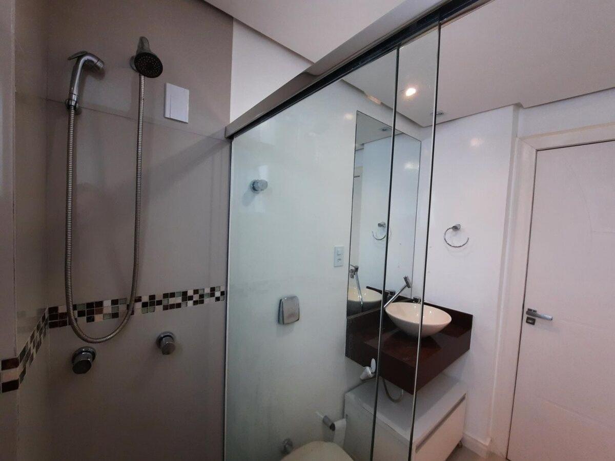 3 Suites Linda Vista Da Orla De Bc A 50M Da Praia - Somente Familiares Balneário Camboriú المظهر الخارجي الصورة