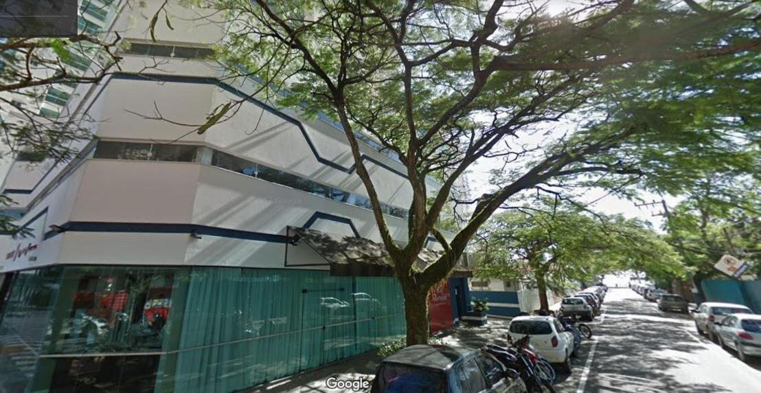 3 Suites Linda Vista Da Orla De Bc A 50M Da Praia - Somente Familiares Balneário Camboriú المظهر الخارجي الصورة