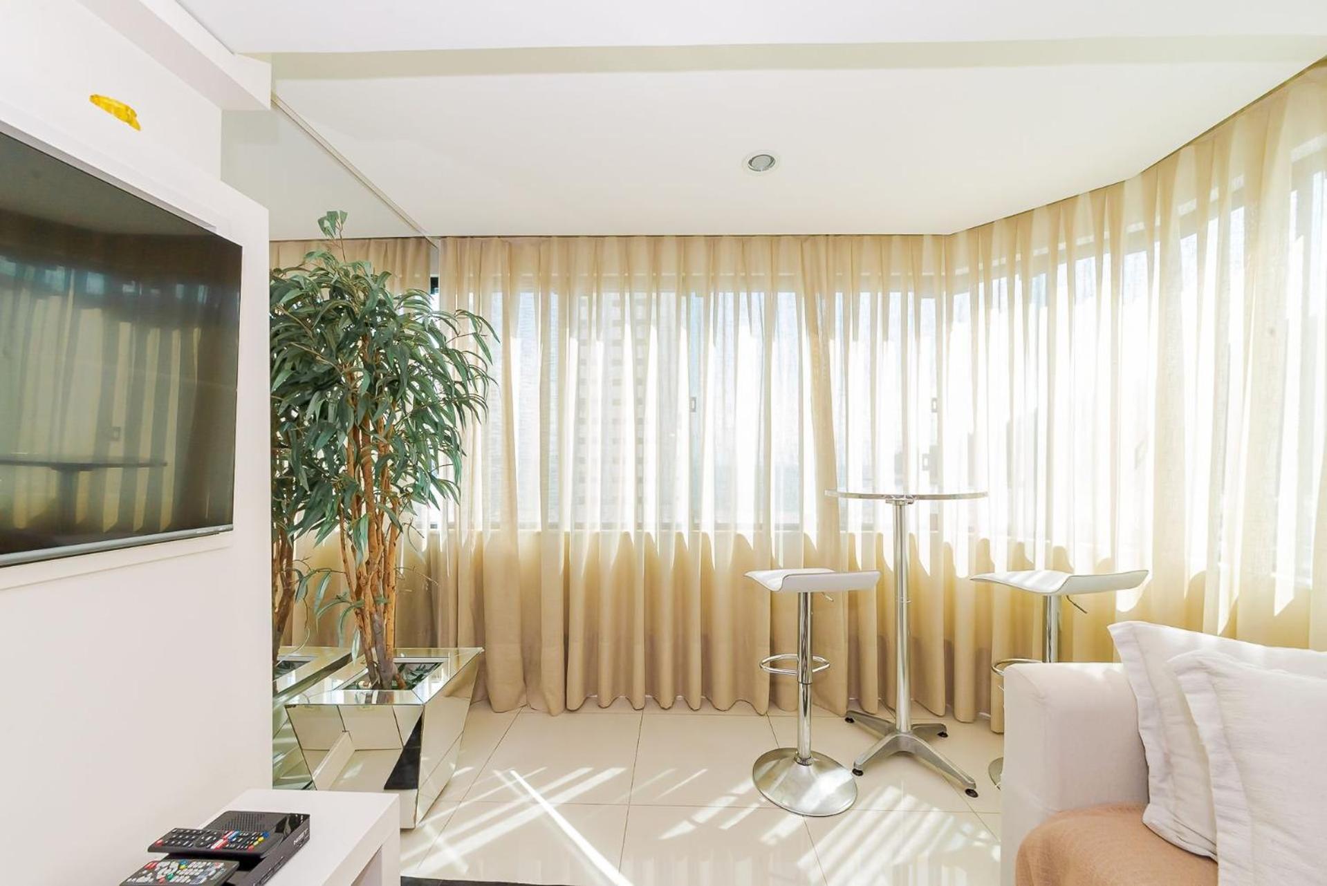 3 Suites Linda Vista Da Orla De Bc A 50M Da Praia - Somente Familiares Balneário Camboriú المظهر الخارجي الصورة