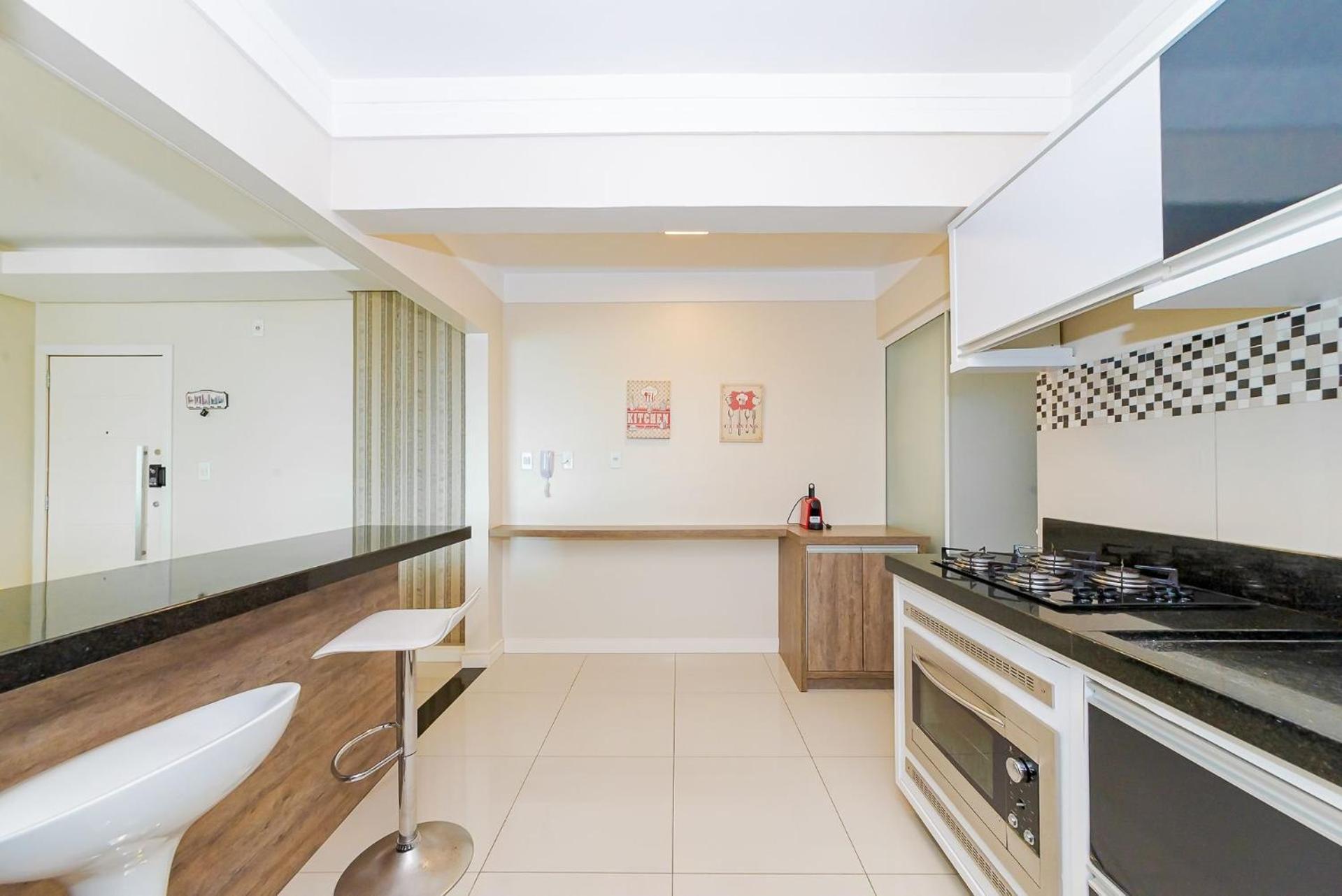 3 Suites Linda Vista Da Orla De Bc A 50M Da Praia - Somente Familiares Balneário Camboriú المظهر الخارجي الصورة